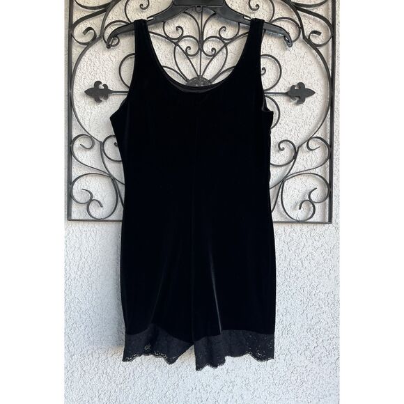 Victoria’s Secret Velvet Shorts Romper - Size M - Black - Picture 4 of 7